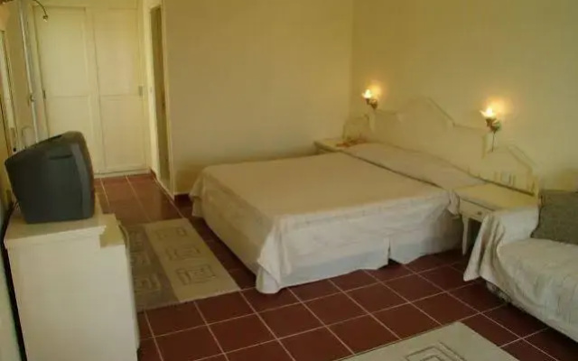 Artemisia Royal Park Club Hotel