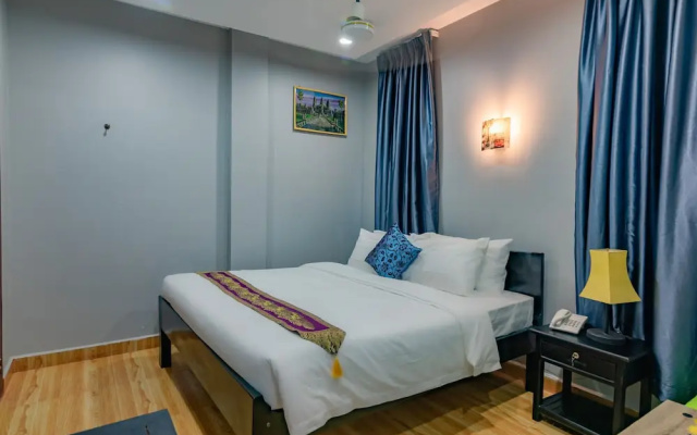 MidCity GoldenTown Hotel