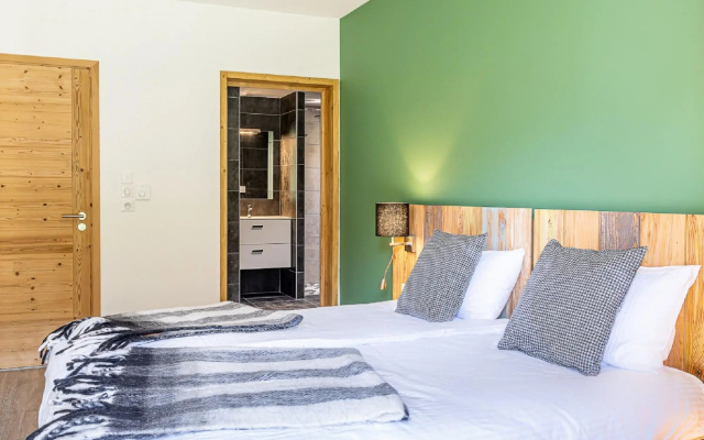 Luxurious apartment with terrace, ski lift 1.5 km away.
