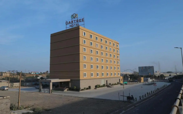 Oaktree Hotel
