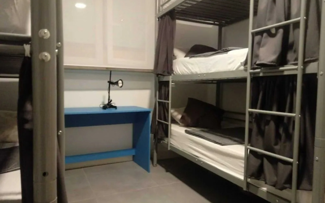 D And N House Hostel