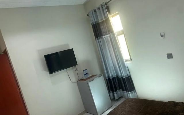Ultimate Hotel