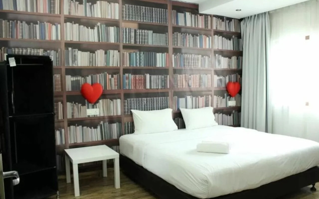 V Garden Hotel