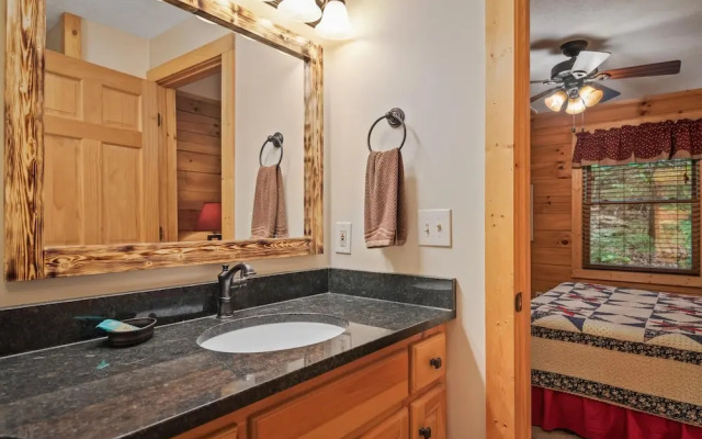 On Smoky Pond - 3 Br Cabin