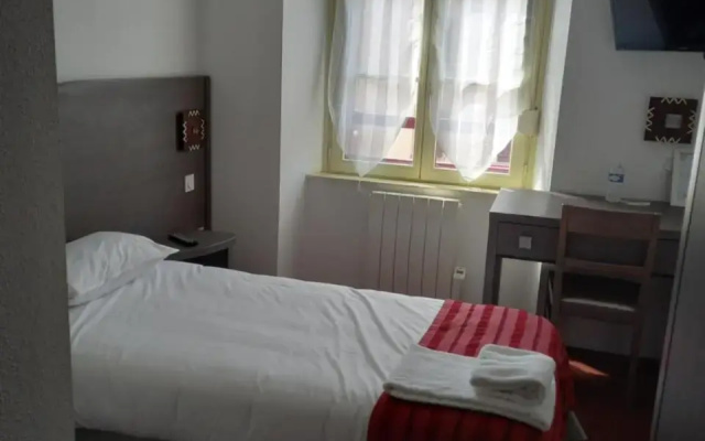 Le Petit Relais
