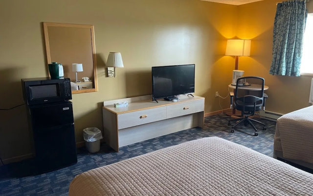Lakeside Motor Inn