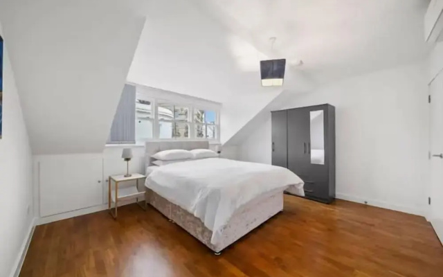 Flat 2 Victoria Grove