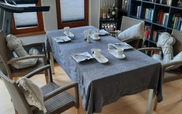 Suite ! Moin Die Rattanbude