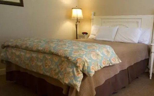 Wawona Hotel