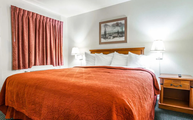 American Inn and Suites