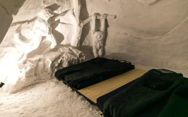 Blacksheep Village Igloo Chamrousse