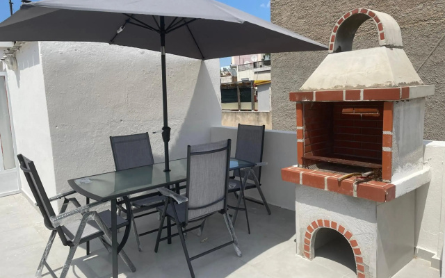 Roof garden apartment near Piraeus port & metro st