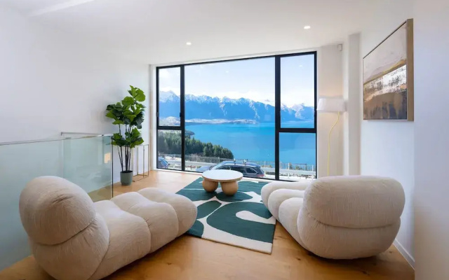The Alpine Lakeview Luxe Retreat
