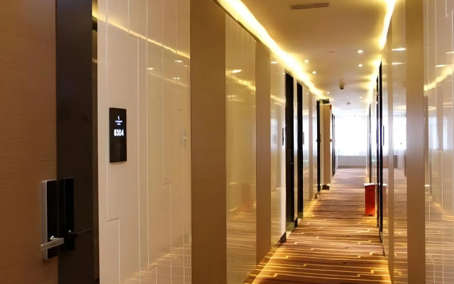 Lavande Hotel Wuhan Wujiashan 5th Ring Sports Center