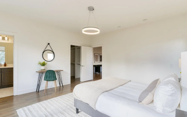Springsteen by Avantstay Stylish Townhouse in Nashville!