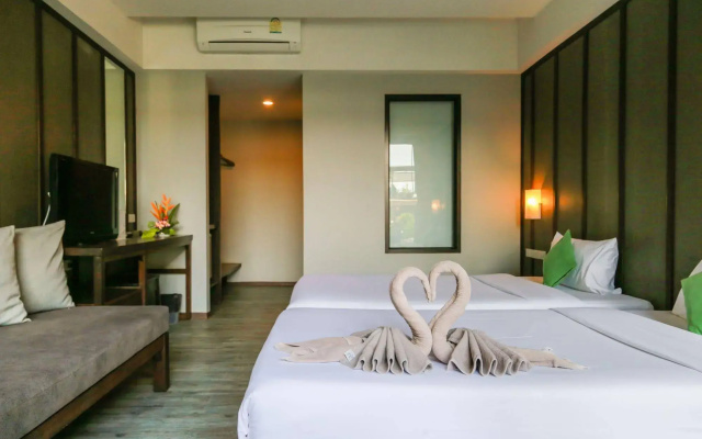 Курортный отель LaLune Beach Resort