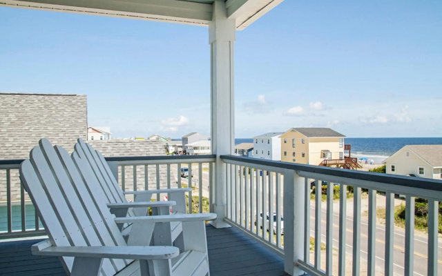 Conch Out by Oak Island Accommodations