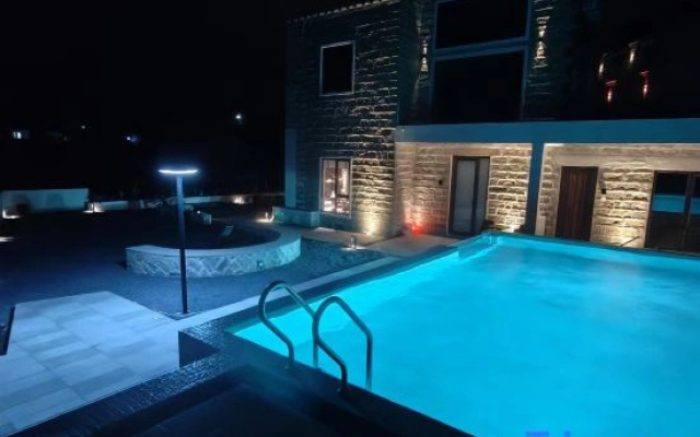 Luxury Wild Seven Villas