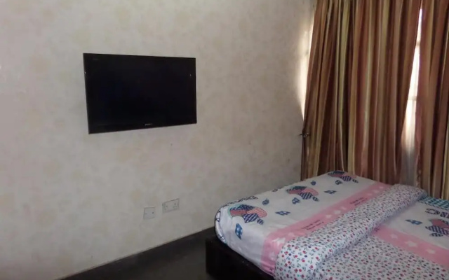 Premier Apartments