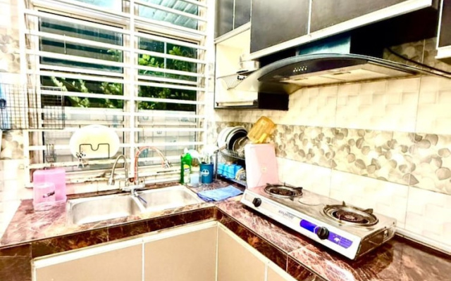 Homestay Selesa KPB Guest House