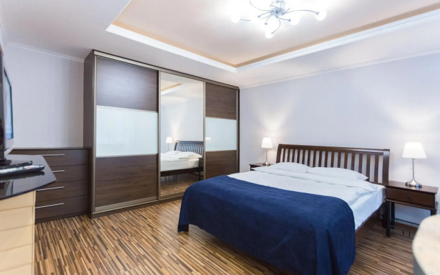 Roomer (Румер) на бульваре Мулявина 3