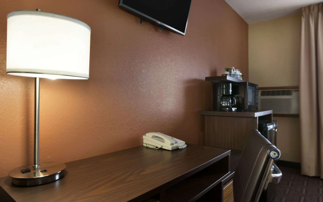 Super 8 by Wyndham Mt. Vernon IL