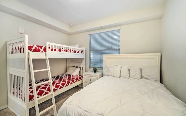 Resort Getaway w/ Patio: 6 Mi to Disney Parks!