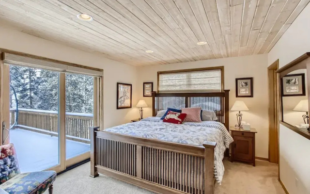 Forest Hills Hideaway