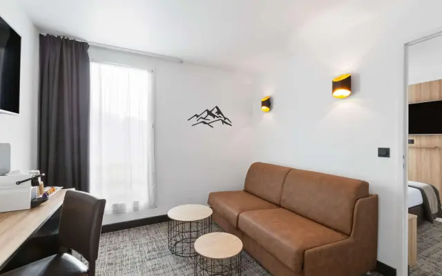 Moxy Annecy