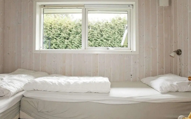 Cozy Holiday Home in Hadsund near Family Friendly Beach