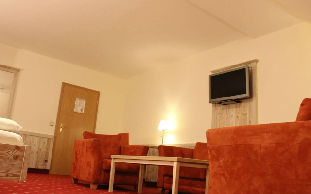 Central Hotel