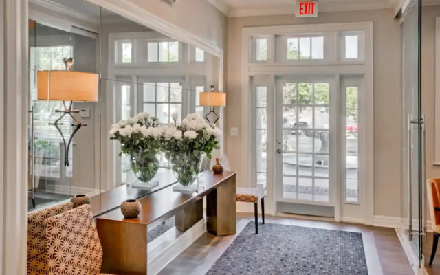 Global Luxury Suites at Town Center
