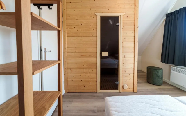 Beautiful Holiday Home With Sauna Near Rotterdam