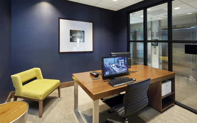 Hampton Inn & Suites Sacramento at Csus