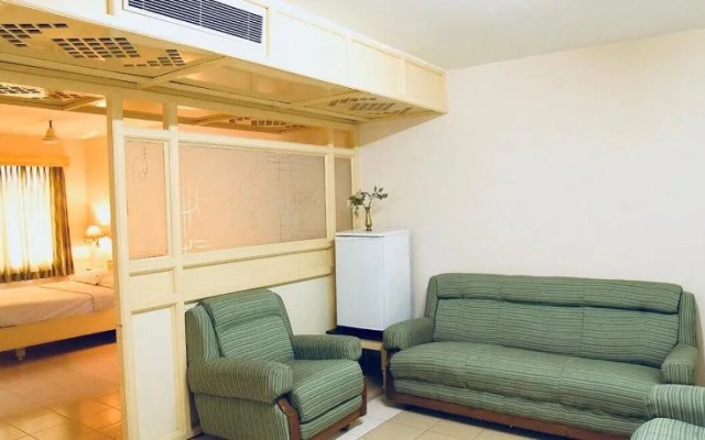 Hotel EMS Mayura