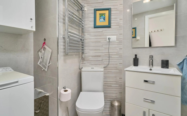 2 Bedrooms 2 Bath