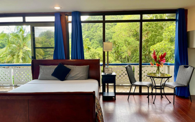 Ngermid Oasis- 1BD, Beautiful Lodge, Amazing Views