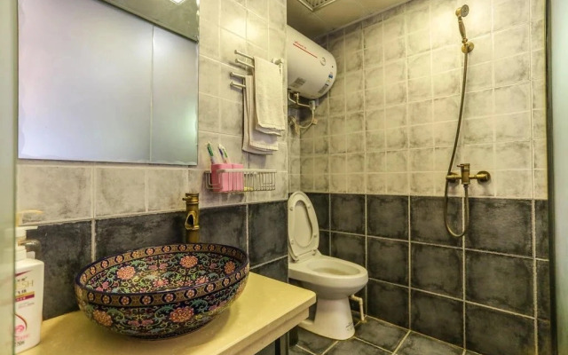 Wuzhen Riverside Boutique Hostel