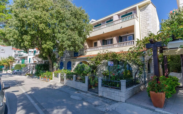 Apartments and Room Nada