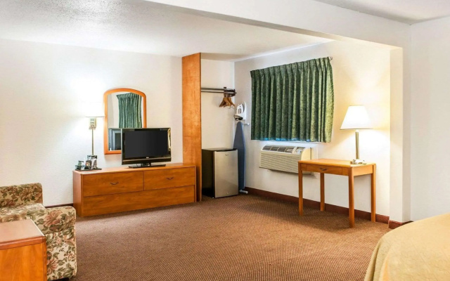 Quality Inn South