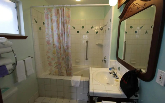 Edgewater Beach inn and suites