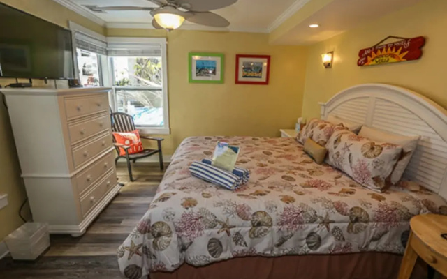 2518 Estero