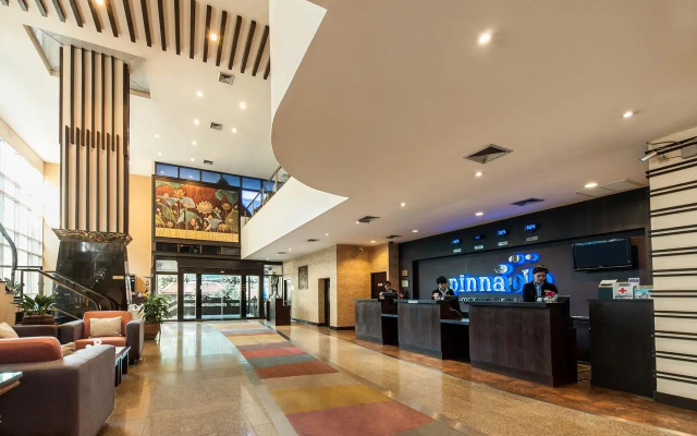 Pinnacle Lumpini Park Hotel