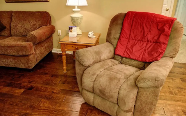 Whispering Pines 352hc