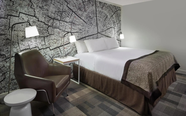Coast Canmore Hotel & Conference Centre