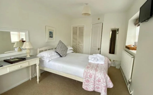 Home Farm Hotel and Restaurant
