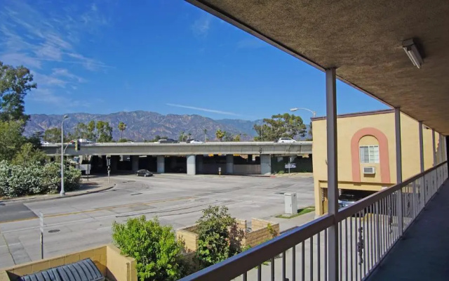 Lincoln Motel