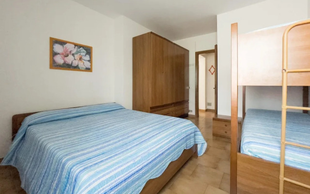 Apartment With Parking Near Center