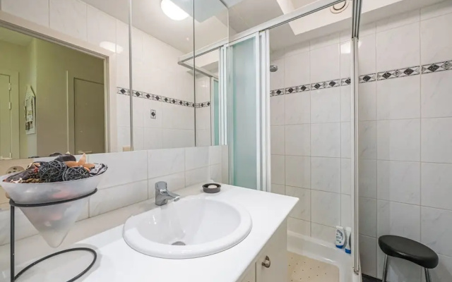 Well-maintained Apartment With sea View