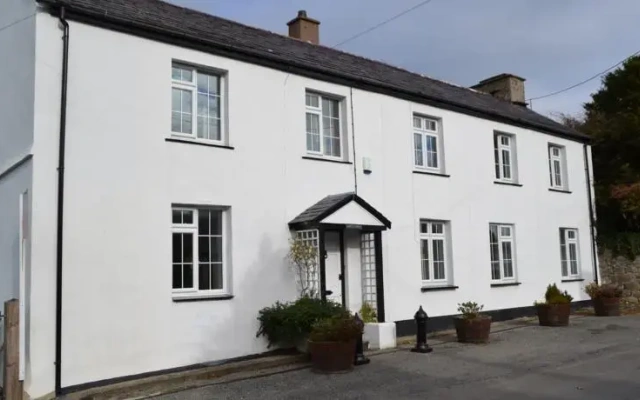 Bryn Aber, Llangybi